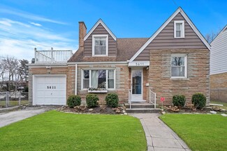 5611 Crain St, Morton Grove, IL 60053