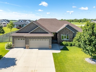 342 Desiree Dr, Grand Forks, ND 58201