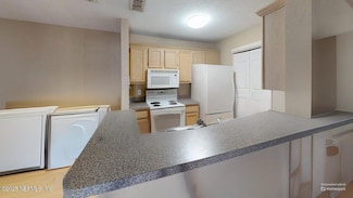 7701 Timberlin Park Blvd Unit 623, Jacksonville, FL 32256