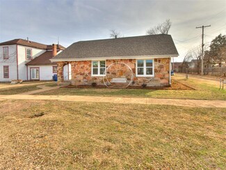 209 E Don Blanding Ave, Kingfisher, OK 73750
