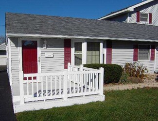 9060 S Main St, Hometown, IL 60456