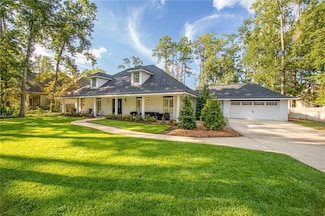669 N Beau Chene Dr, Mandeville, LA 70471
