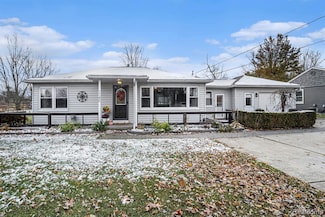 1140 Grange Hall Rd, Fenton, MI 48430