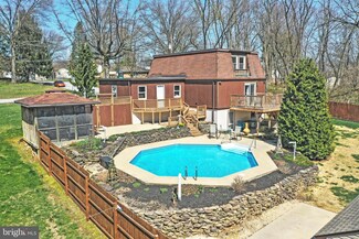 529 S 6th St, Wrightsville, PA 17368