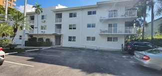 2430 NE 135th St Unit 304, North Miami, FL 33181