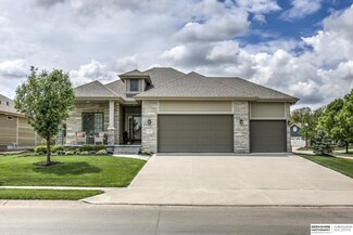 12058 S 79th Ave, Papillion, NE 68046