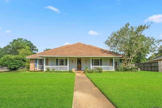 4230 Pine Ridge Dr, Baton Rouge, LA 70809