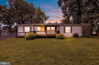 2426 Downing St, Reading, PA 19605