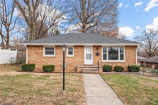 1119 Beaumont St, Alton, IL 62002