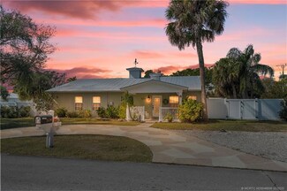 524 SE Flamingo Ave, Stuart, FL 34996