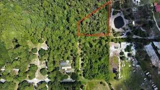 136 Dunlap Rd, Eastpoint, FL 32328