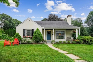 280 Bennett St, Fairfield, CT 06825
