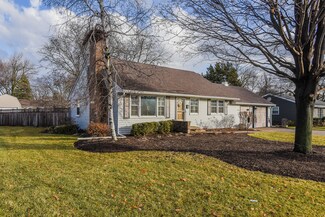 126 S Edgelawn Dr, Aurora, IL 60506
