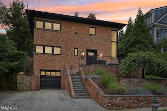 6036 Broad St, Bethesda, MD 20816