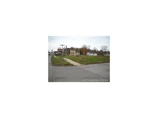 102 E Thornton St, Paoli, IN 47454