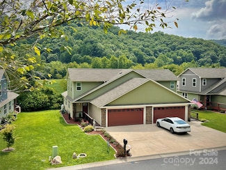 222 February Ln, Waynesville, NC 28785