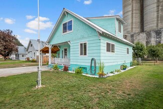 401 Park St, Metaline Falls, WA 99153