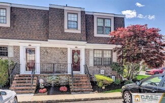 29 Heritage Ln, Fords, NJ 08863