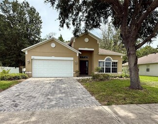 3360 Creek Run Ln, Eustis, FL 32736