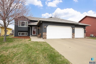 407 MacEy Ave Ave, Harrisburg, SD 57032