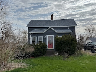 703 S Poplar St, Onarga, IL 60955