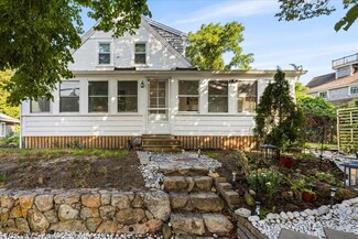 17 Coddington Rd, Barnstable, MA 02632