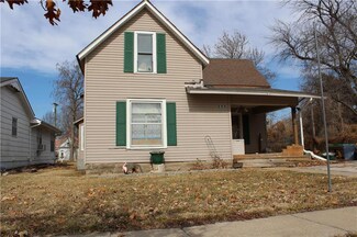 616 W 3rd St, Cameron, MO 64429