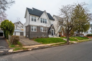 41 Meadowbrook Rd Unit 1, Maplewood, NJ 07040