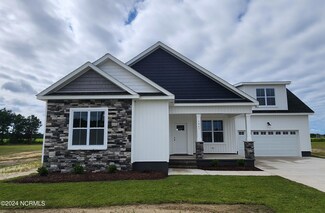 1867 Waylen Dr, Greenville, NC 27834