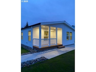 403 Edgewood Ct SE, Castle Rock, WA 98611