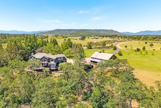 13334 Modoc Rd, White City, OR 97503