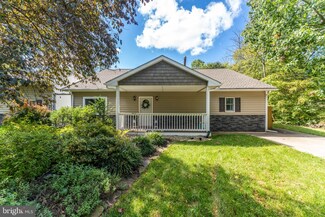 1520 Deer Ln, Upper Black Eddy, PA 18972
