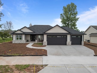 1338 Highland Ridge Dr, Ashwaubenon, WI 54115