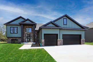 1504 14th Ave NE, Kasson, MN 55944