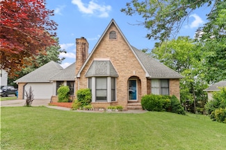 708 Brushy Ridge Dr, La Vergne, TN 37086