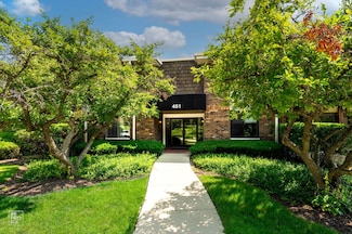 451 Raintree Ct Unit 1C, Glen Ellyn, IL 60137
