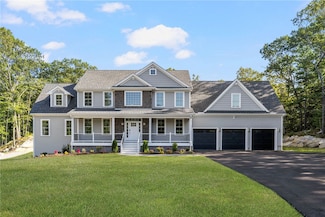 35 Beech Crest Rd, East Greenwich, RI 02818