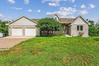 1102 Rainbow Ct, Towanda, KS 67144