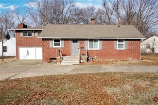 441 Fieldcrest Dr, Pittsburg, KS 66762