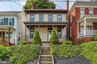 19 W Main St, Windsor, PA 17366