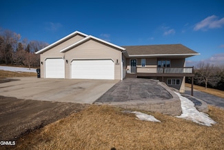 4910 Sagebrush Dr, Bismarck, ND 58504