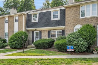 55 Fieldstone Dr, Londonderry, NH 03053