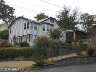 6460 Long Beach Dr, Saint Leonard, MD 20685