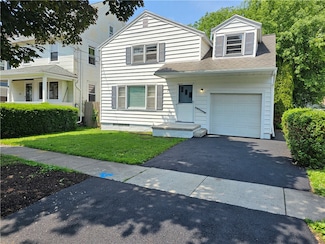 71 Newcomb St, Rochester, NY 14609