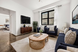 263 Bennett Ave Unit 1C, New York, NY 10040