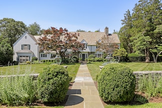 66 Stanton Rd, Darien, CT 06820
