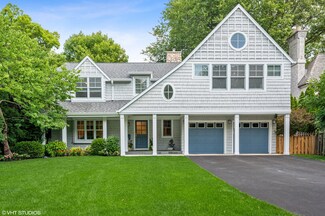 867 Grove St, Glencoe, IL 60022
