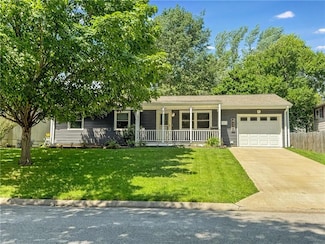 410 S Alco Ave, Maryville, MO 64468