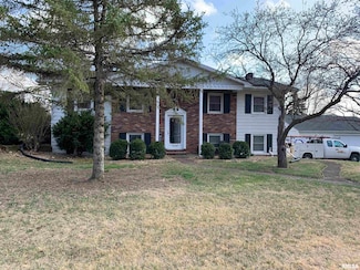 3120 E Hurricane Ln, Chillicothe, IL 61523