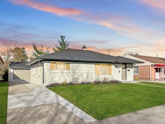 1231 E Hudson Ave, Madison Heights, MI 48071
